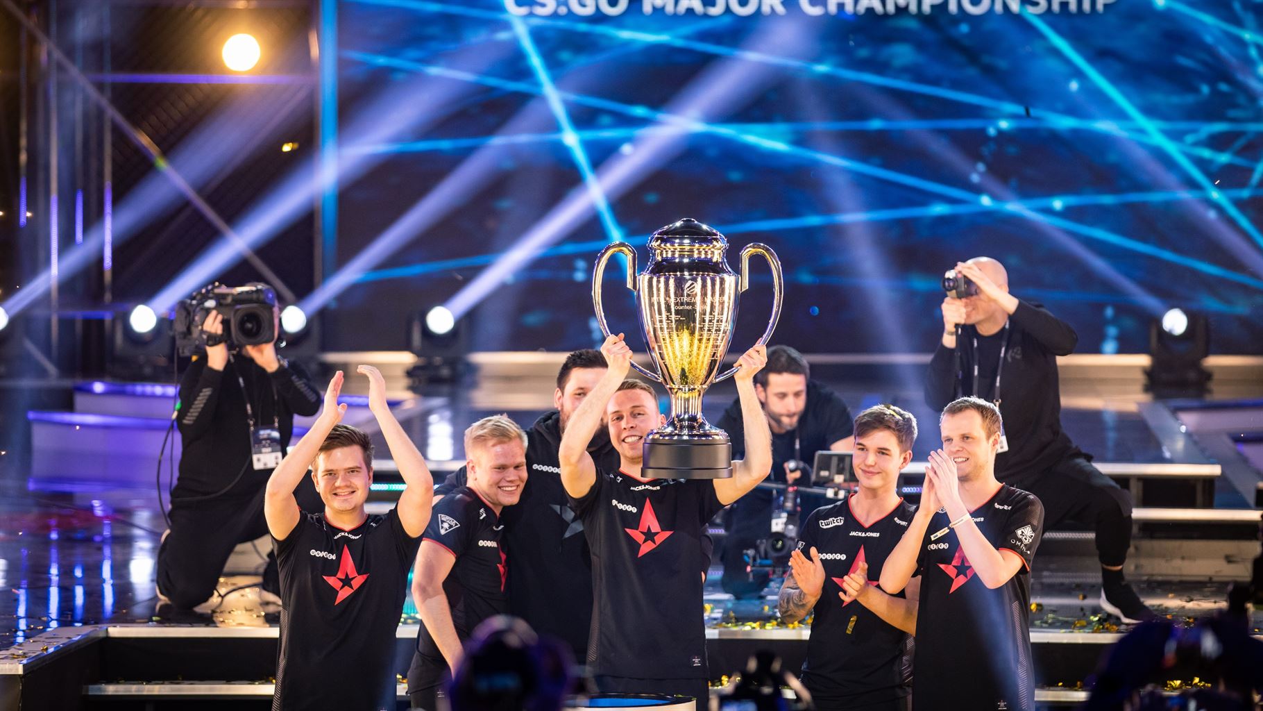 First placed team in the world secure upper bracket final spot