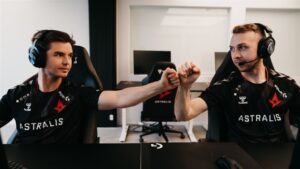 Device and gla1ve beat Astralis to give themselves a chance at the Major