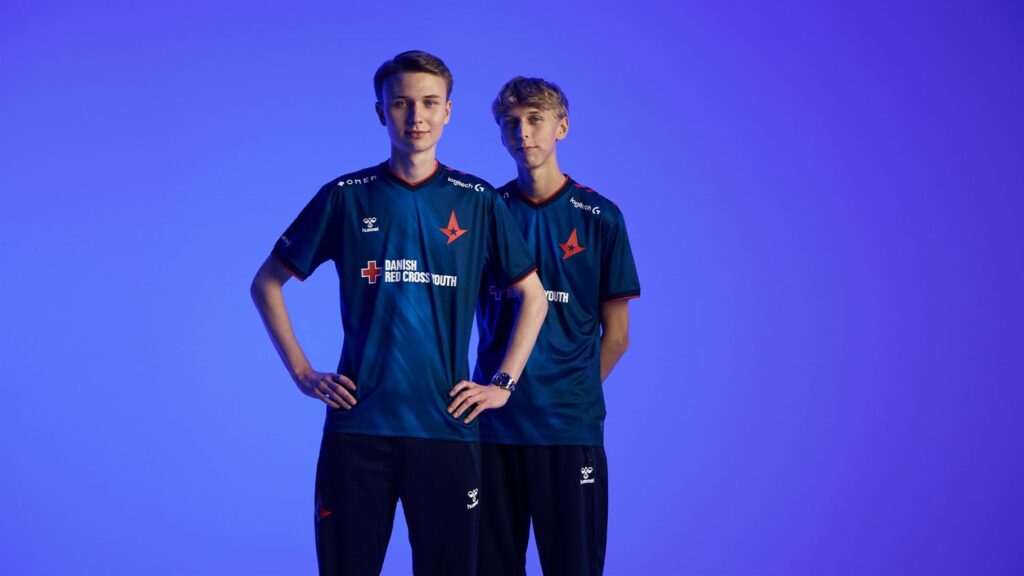 Upset galore! FaZe join VP and Vitality in 0-1 bracket