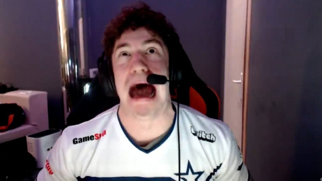 Pley of the Day: rain wrecks G2 with an epic Deagle QUAD kill