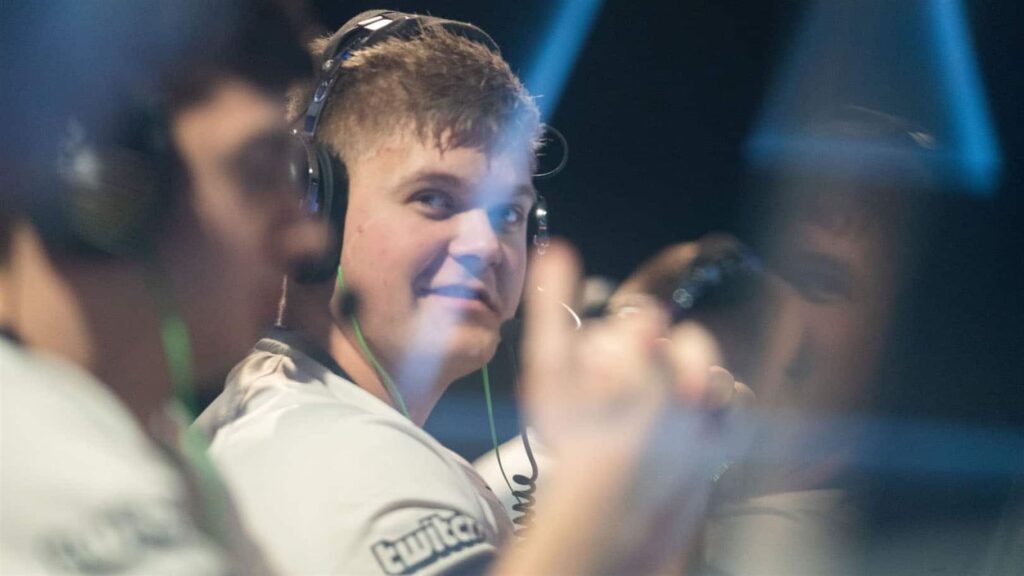 Sprout signs with KEi