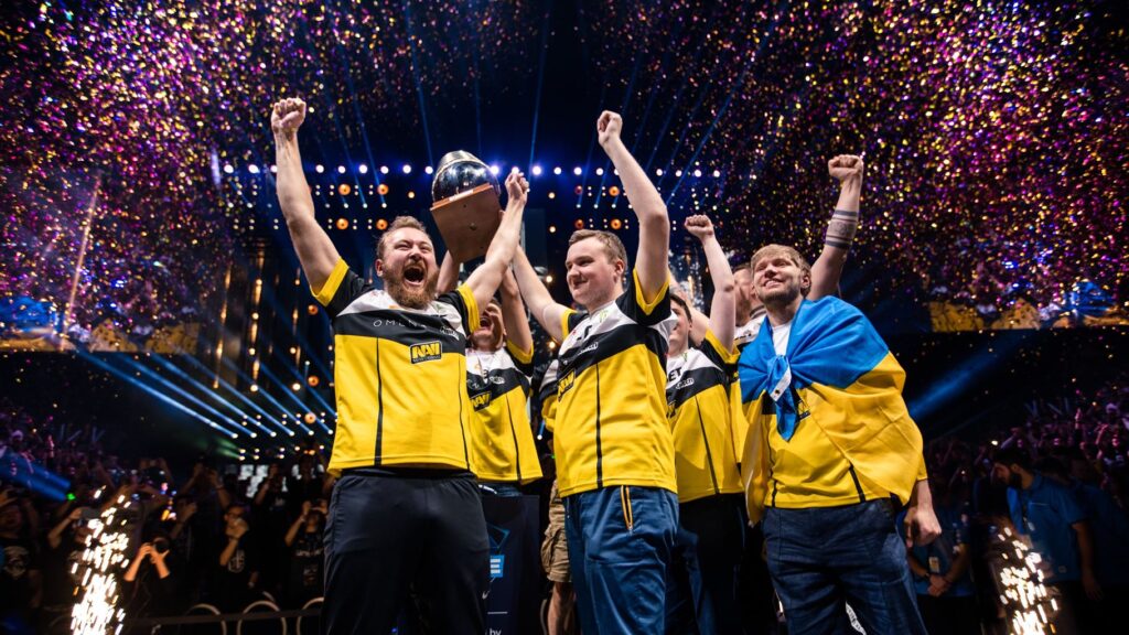 Video: Legendary olofmeister carries FaZe on Nuke