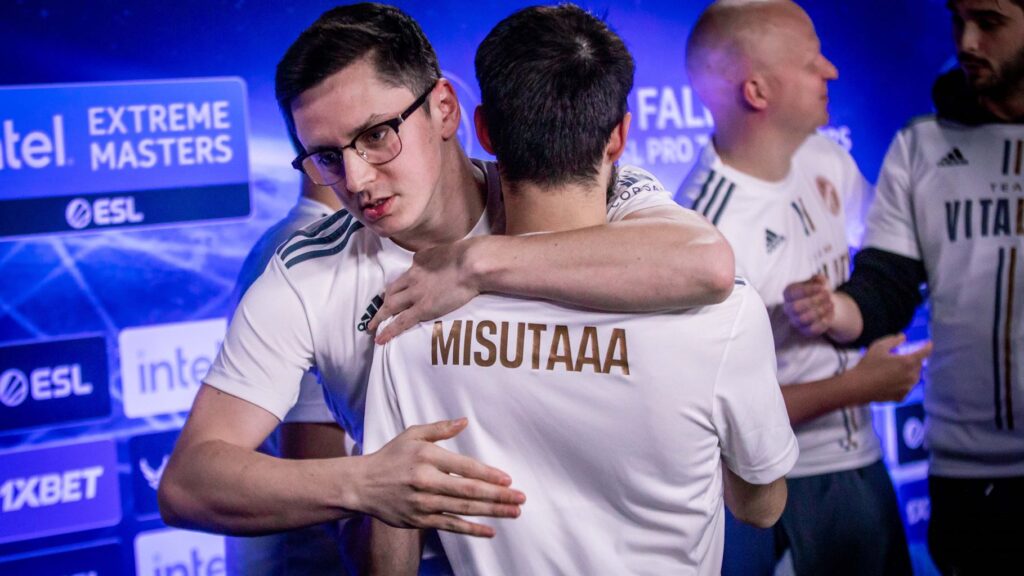 Video: Farlig takes down HEET to keep Astralis alive!