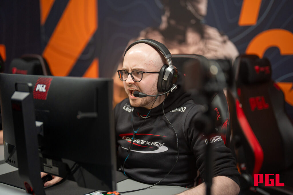 “GOAT is back”: s1mple shines as he gets his first FaZe win