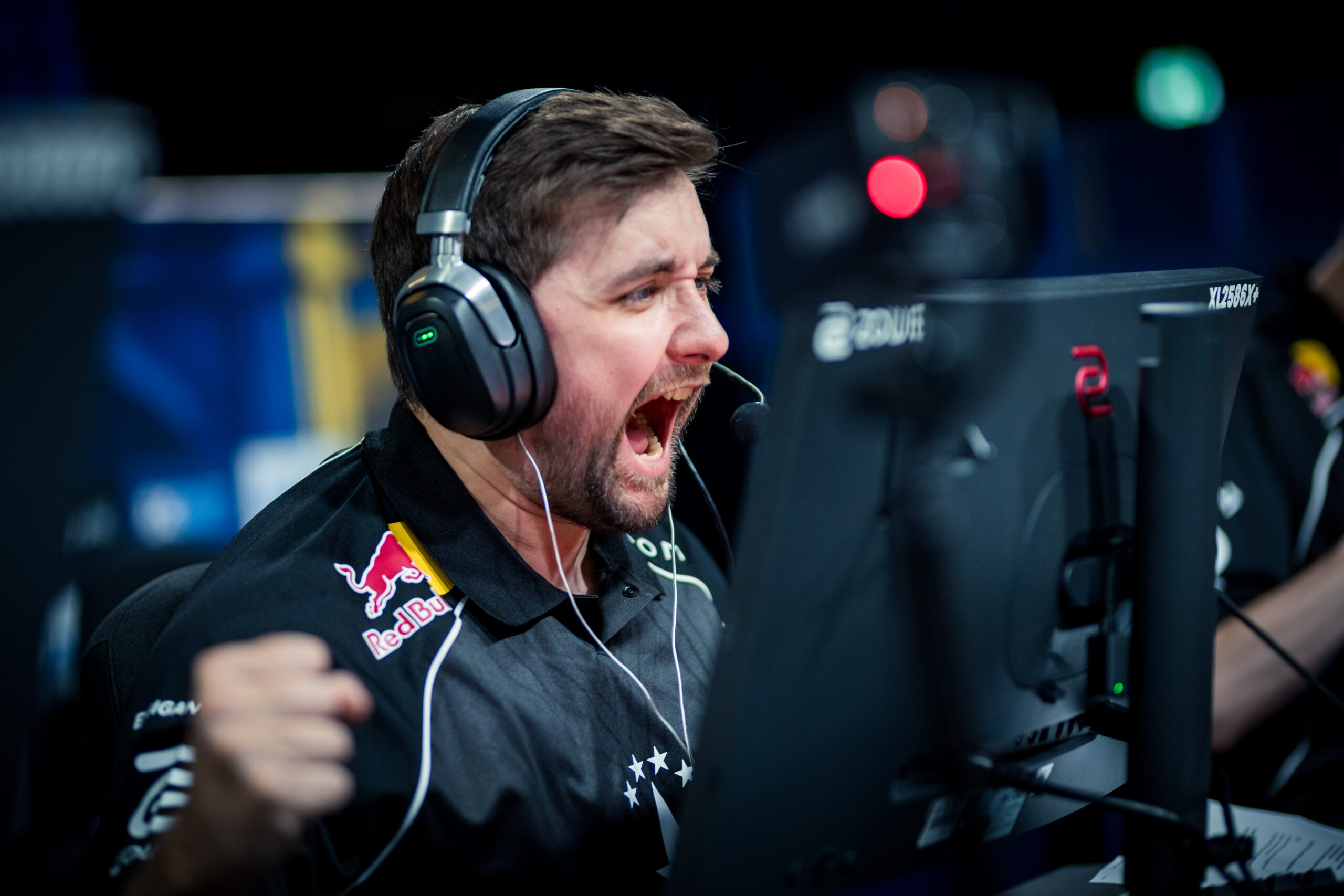 Highlights from IEM Krakow Day 6: Astralis stay alive by taking down FUT