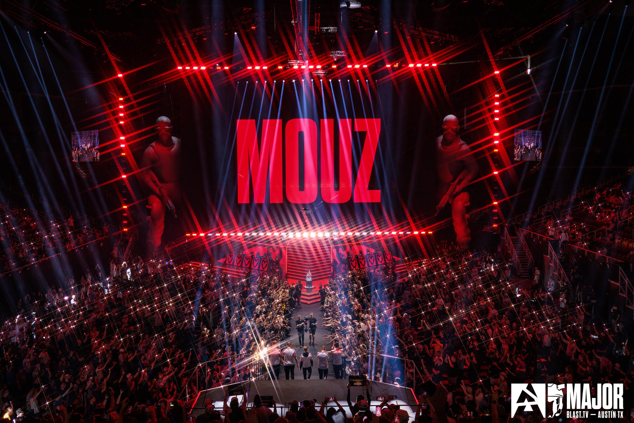 Highlights from IEM Krakow Day 7: MOUZ grinds their way to playoff berth