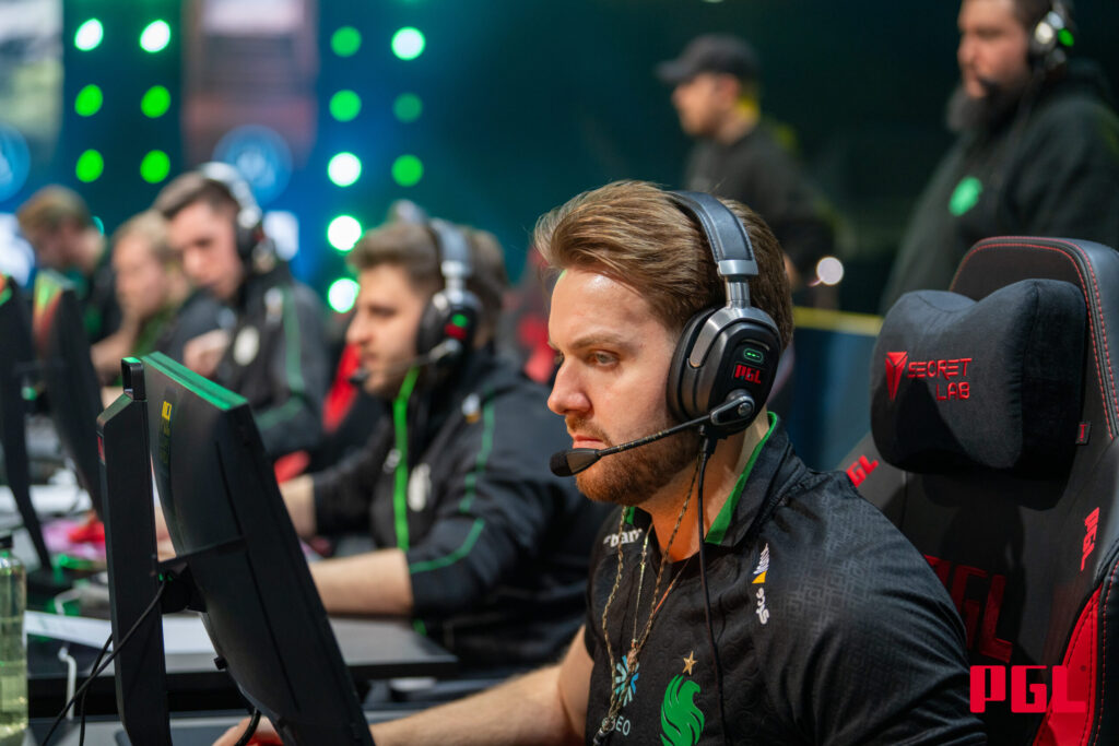 Media: m0NESY joins Falcons in biggest transfer in CS history