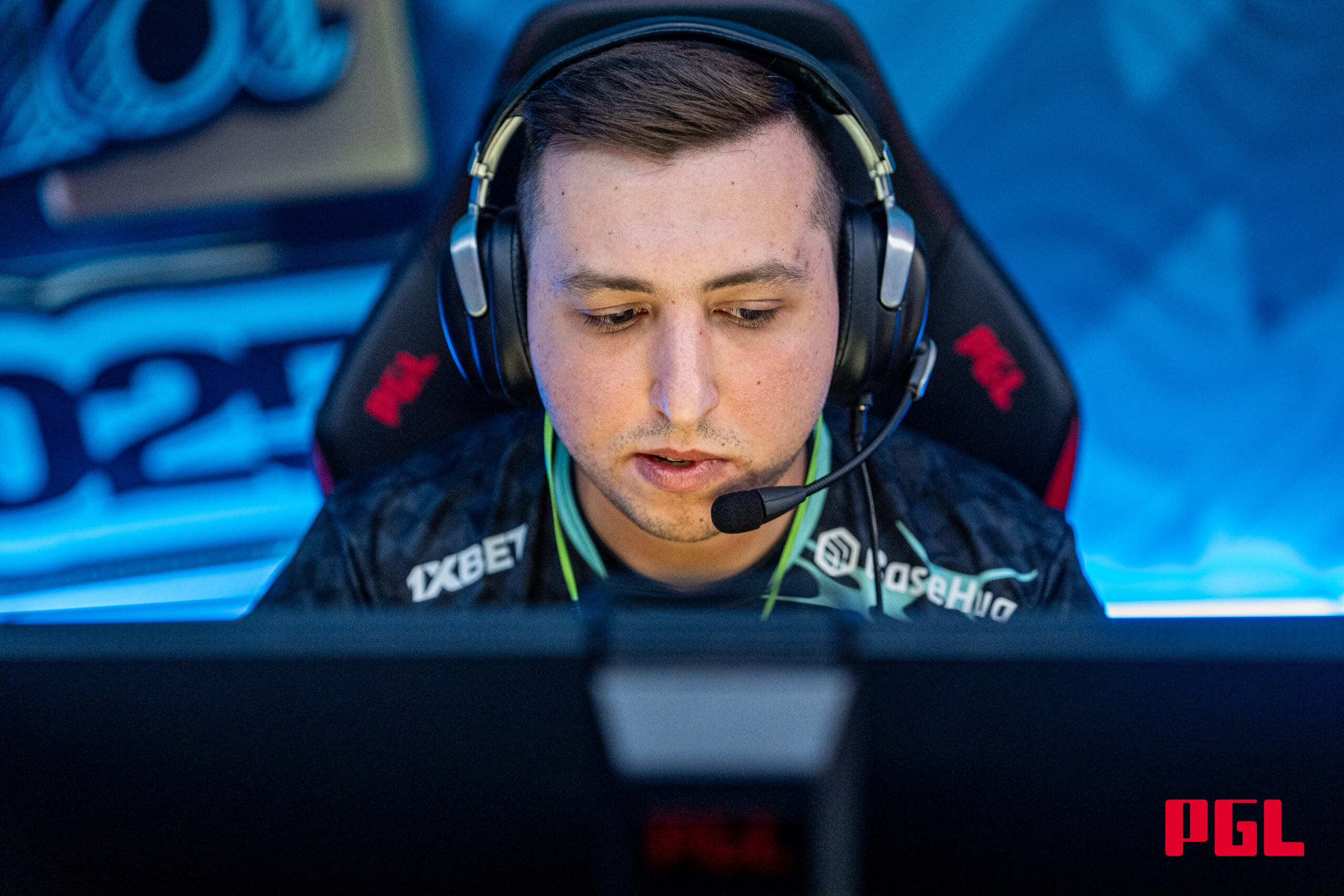 XANTARES on severe hand pain: “It’s terrible actually”