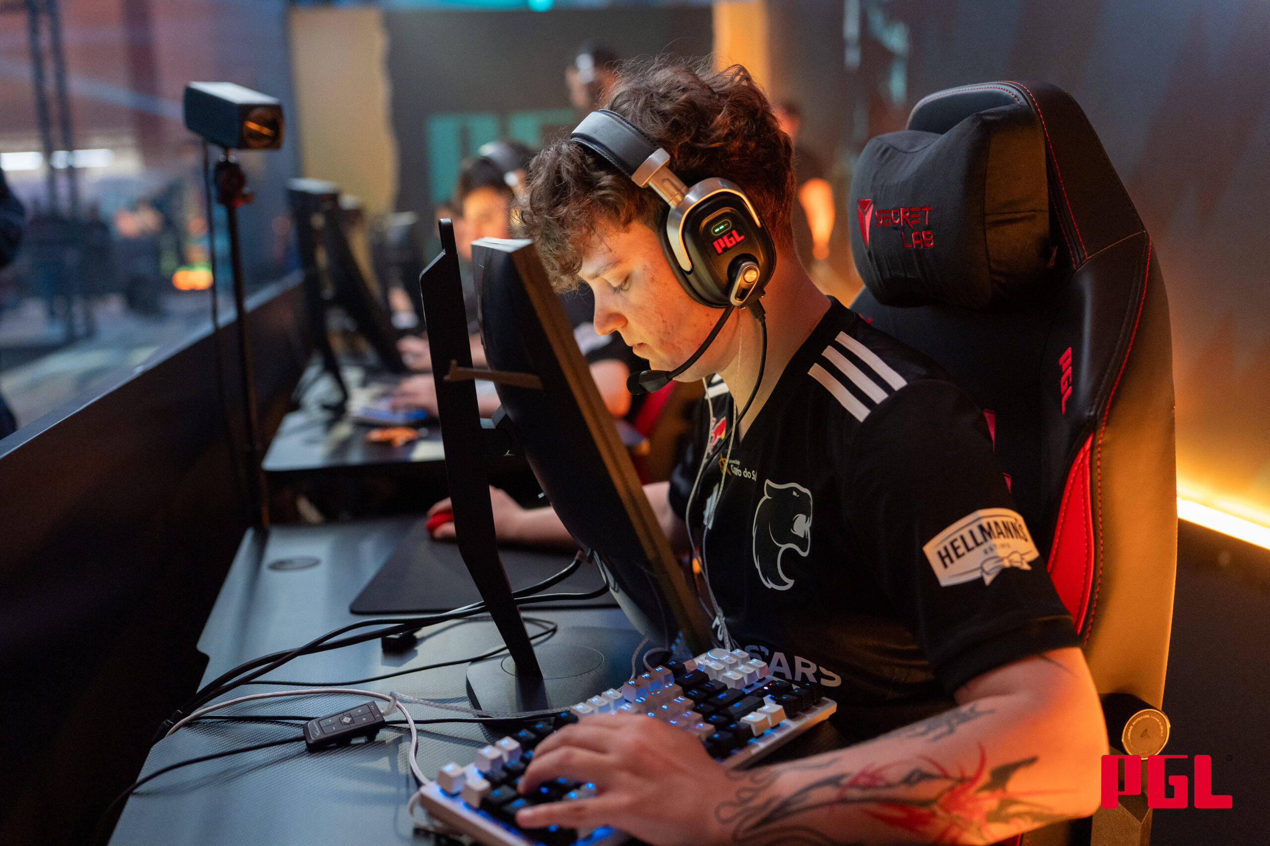 Brazilians prevail across the board; Round 2 matchups determined