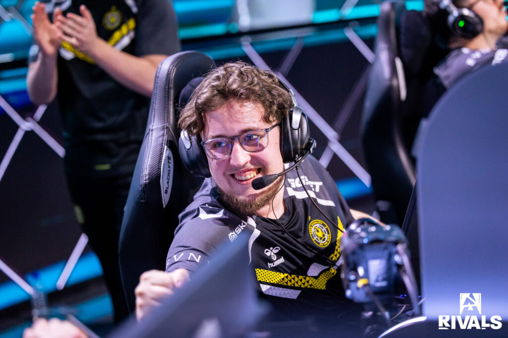 Aurora snatch EPL semi-final away from Astralis
