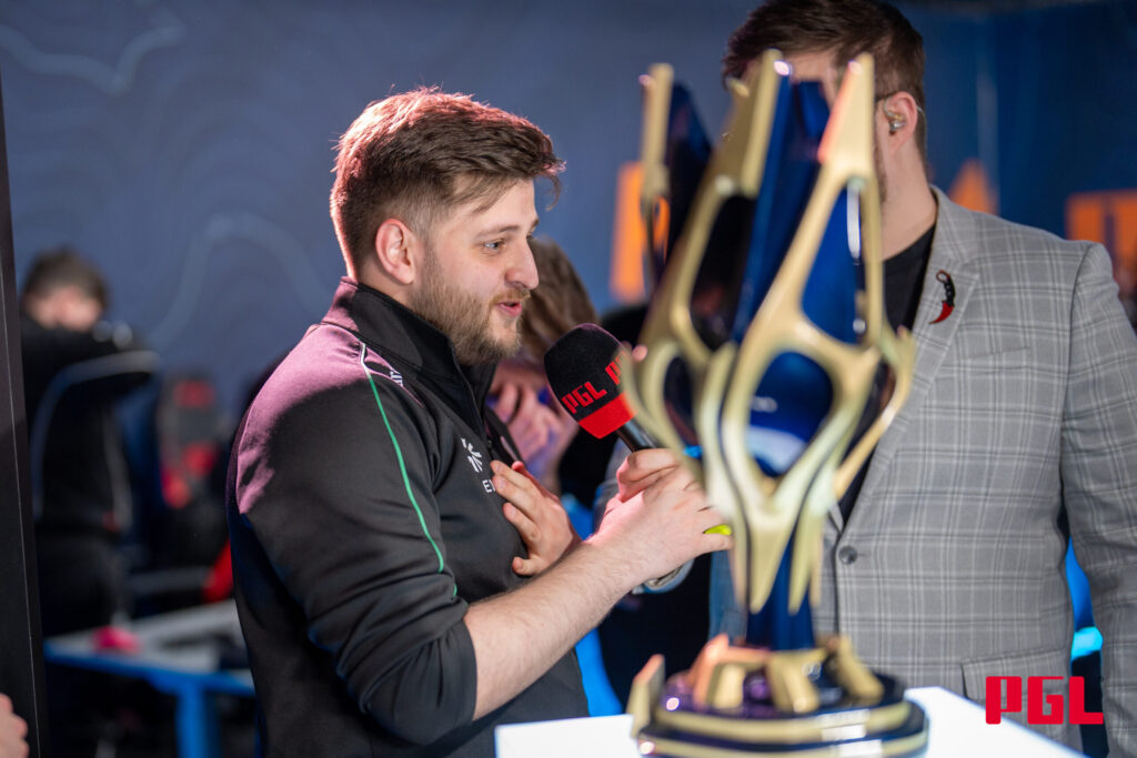 The longest winning streaks on LAN in CS history