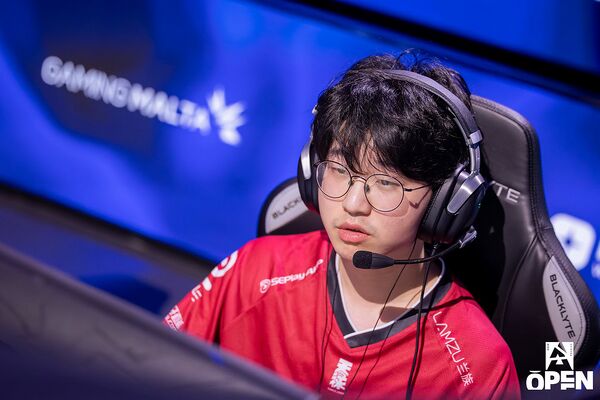 Will donk and Spirit destroy another team today in Cologne?