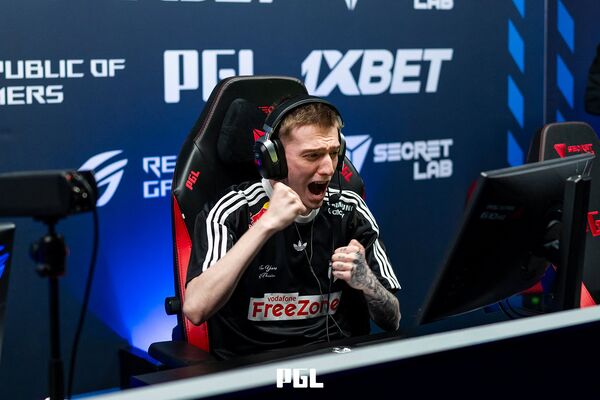 "It was a bit surprising": Krabeni on the departure of lauNX - Pley.gg