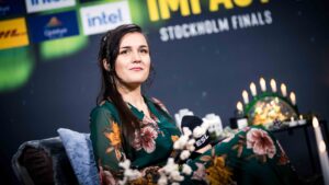 "Would it be a loss if I leave?" Heccu evaluates her future in Counter-Strike