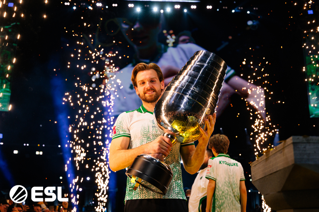 NiKo, Major, Falcons