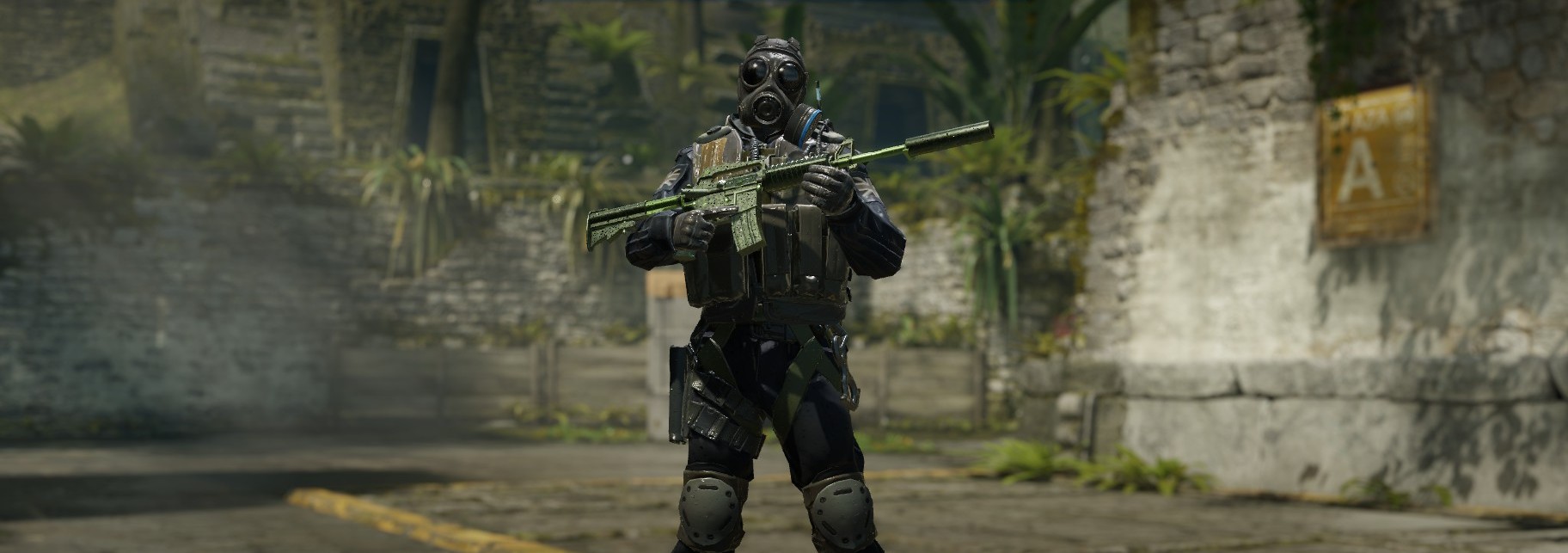 a CT agent holding a Moss Quartz, one of the best M4A1-S skins under $50 on Ancient