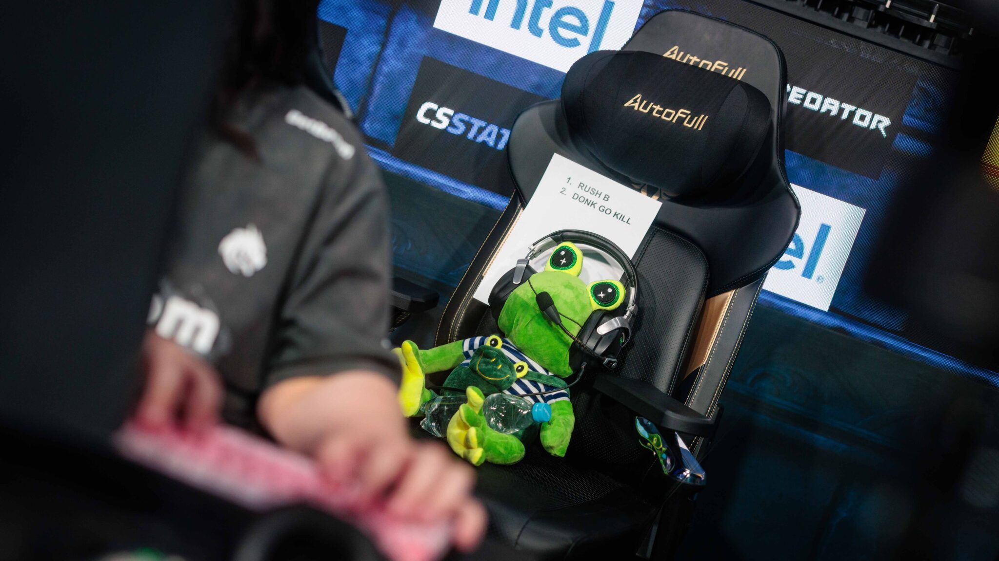 Spirit shocks everyone by going 2:0 against NaVi in IEM Cologne Major ...