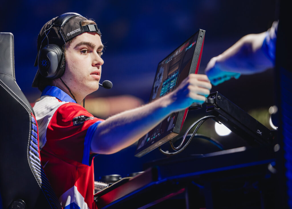 autumn, Global Esports