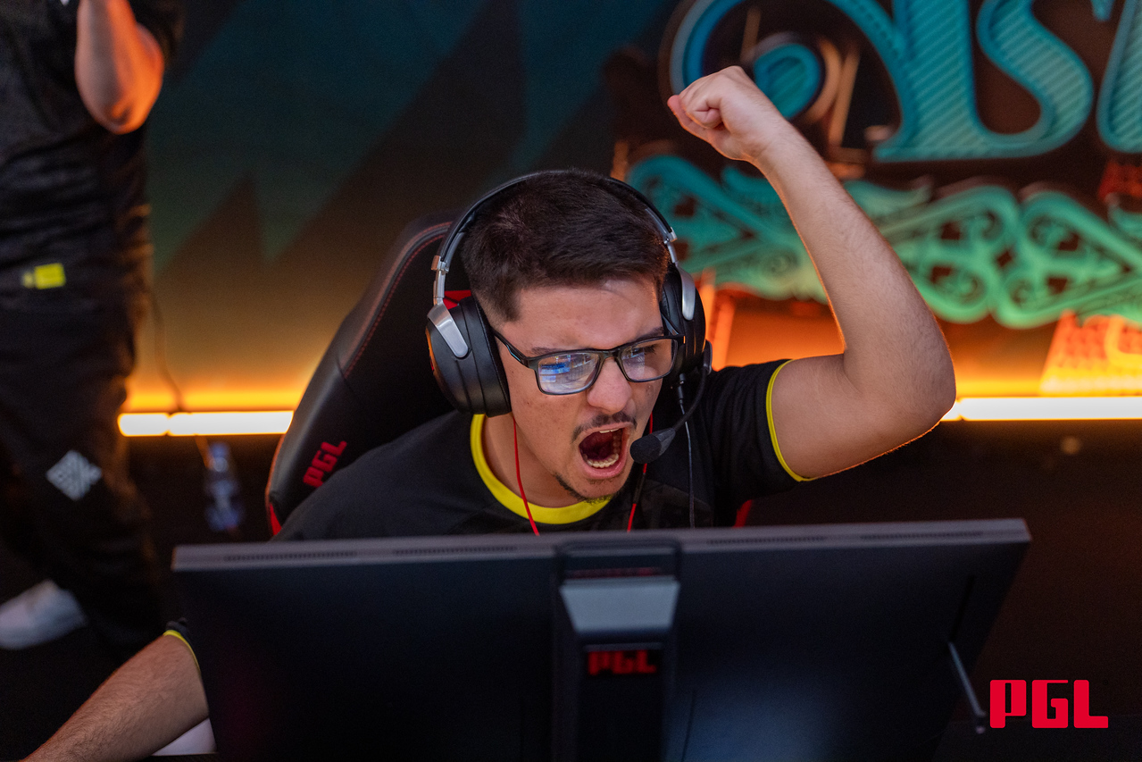 Italo "ksloks" Meinberg celebrates with ODDIK at PGL Astana 2025