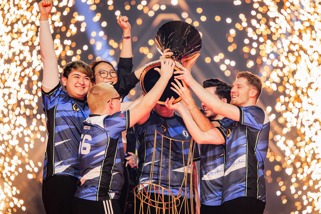 Evil Geniuses lift the trophy at VALORANT Champions 2023 Evil Geniuses lift the trophy at VALORANT Champions 2023