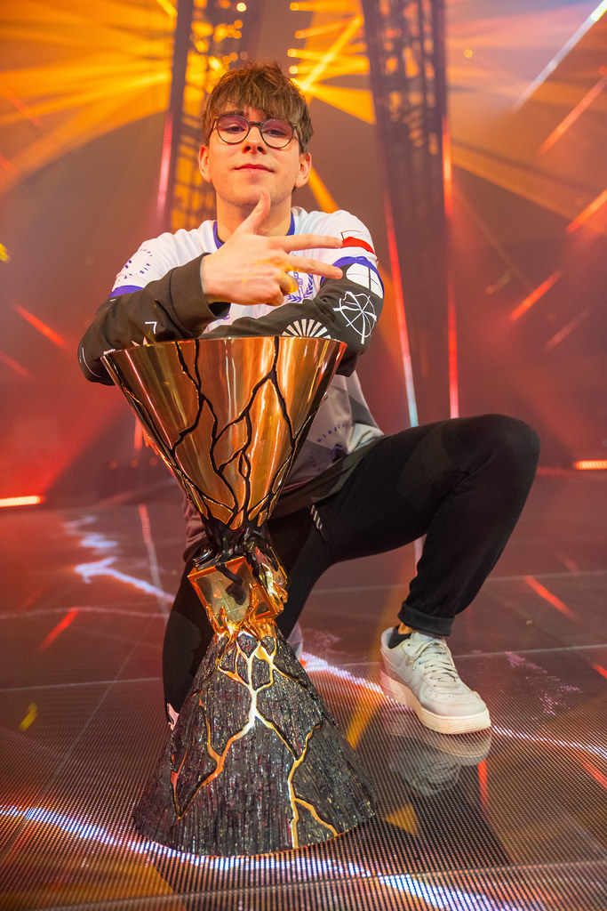 zeek of Acend with the trophy at VALORANT Champions 2021 zeek of Acend with the trophy at VALORANT Champions 2021
