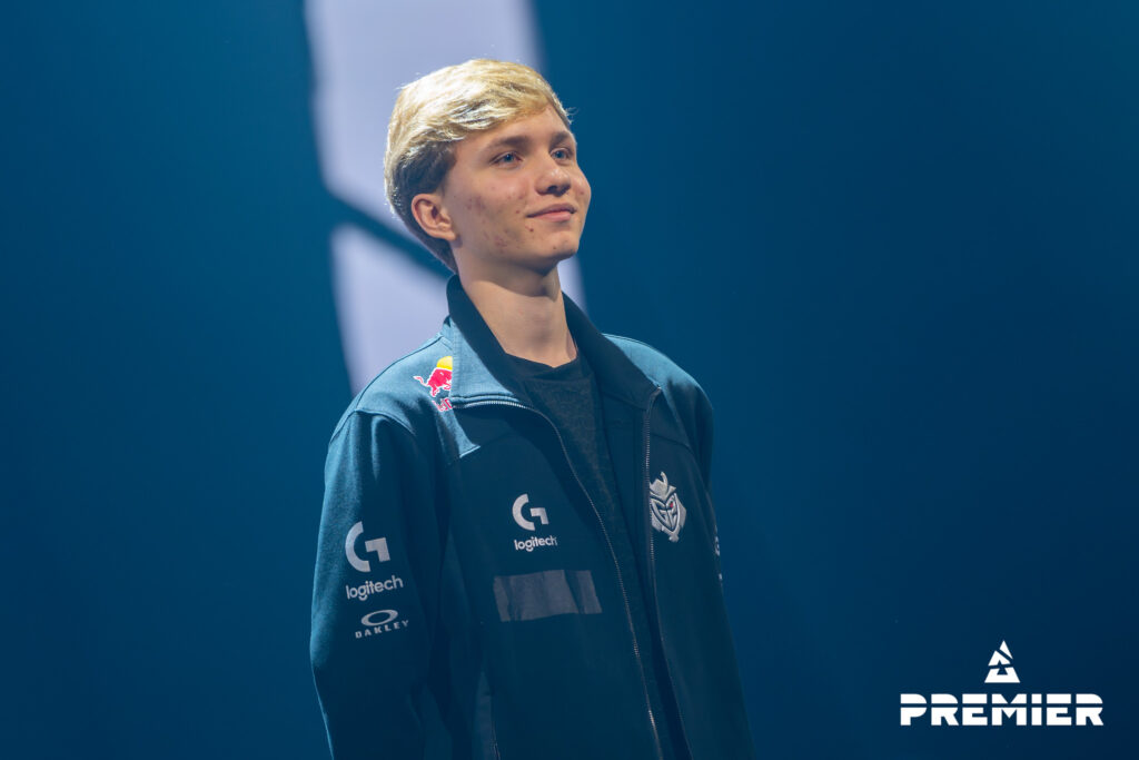 G2 eスポーツ CS2の人気プロゲーマー m0NESY ユニフォーム G2 ESPORTS - Pro Kit 2024 - Jersey - Male Fit – G2 Esports